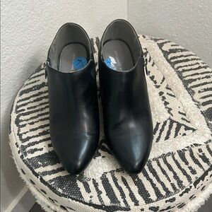 Adrienne Vittadini Sleek Black Ankle Boots